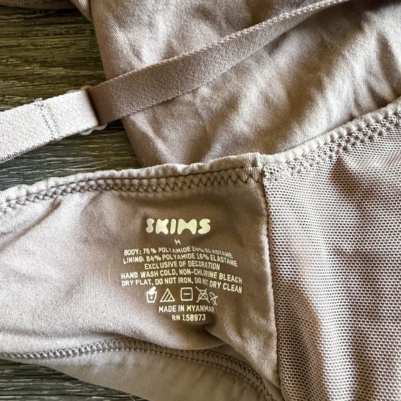 SKIMS Blush Triangle Bralette - Picture 3 of 3